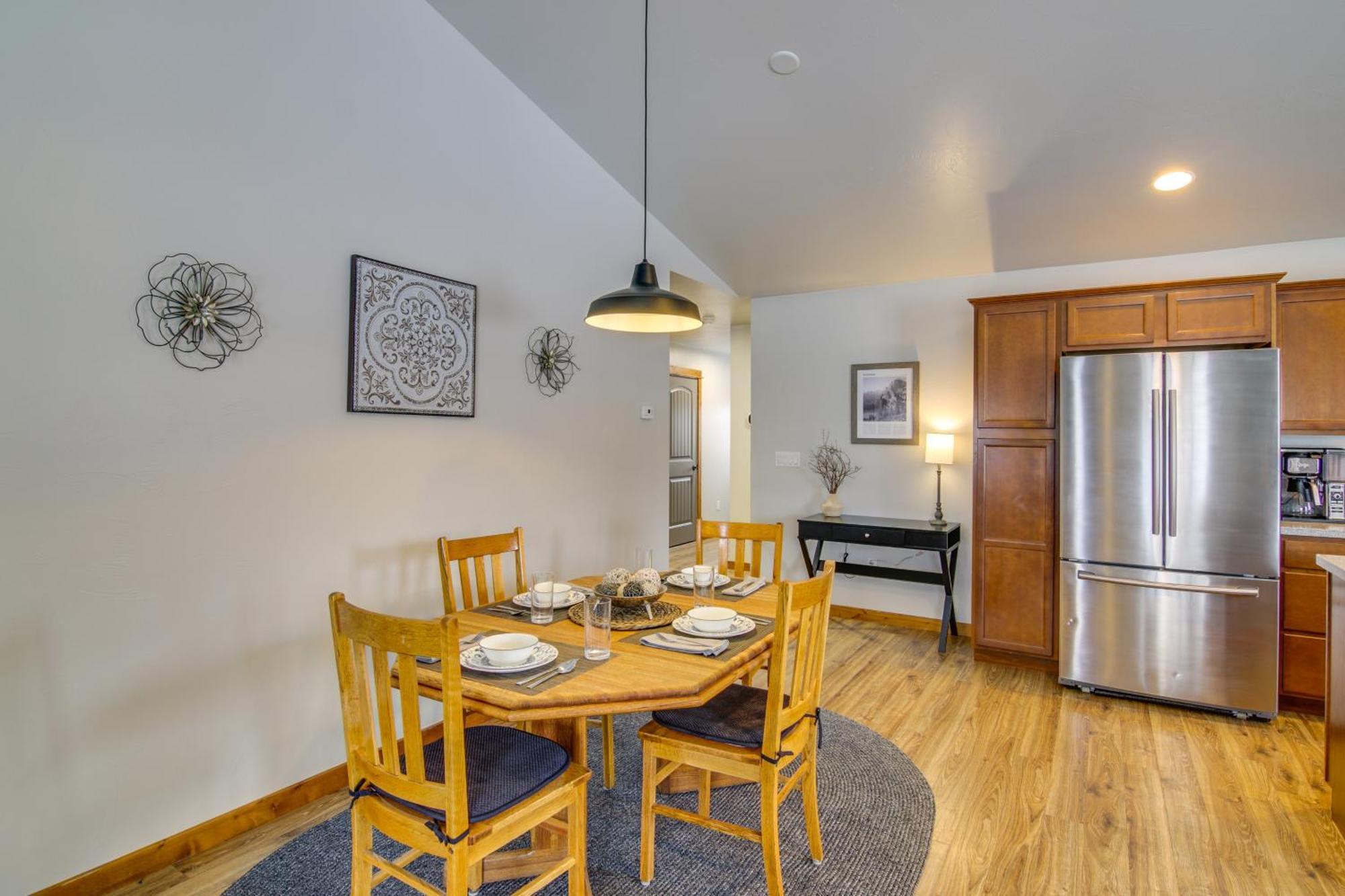 Cozy Belgrade Home Near Skiing, Hiking And Airport! ภายนอก รูปภาพ